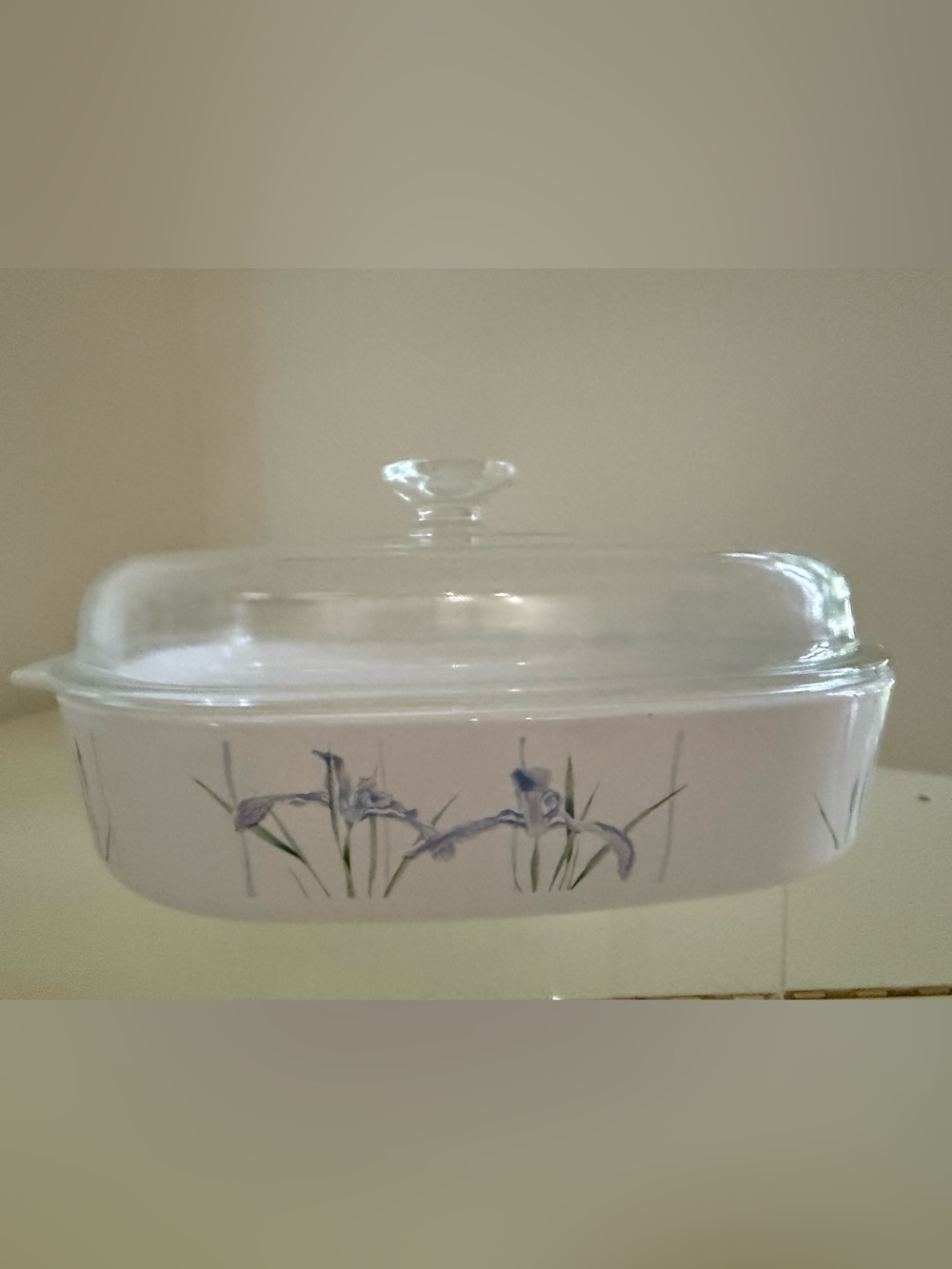 CorningWare Shadow Iris 2.5L A-10-B Casserole with Pyrex lid A-12-C